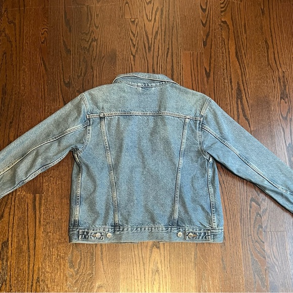 Levi’s Denim Jacket - Picture 2 of 3